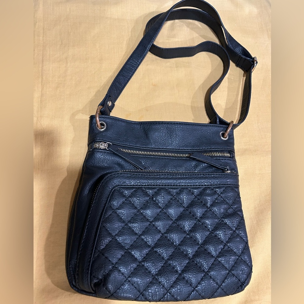 Stylish Navy Quilted Crossbody Bag